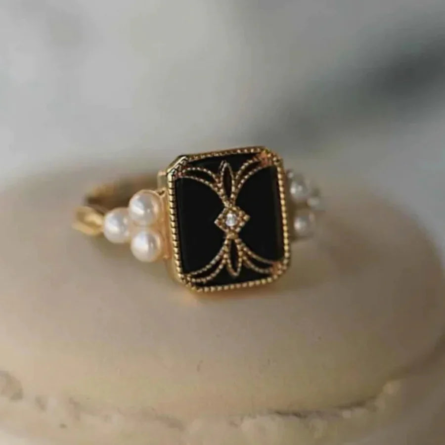 Elegant Black Pearl Golden Ring