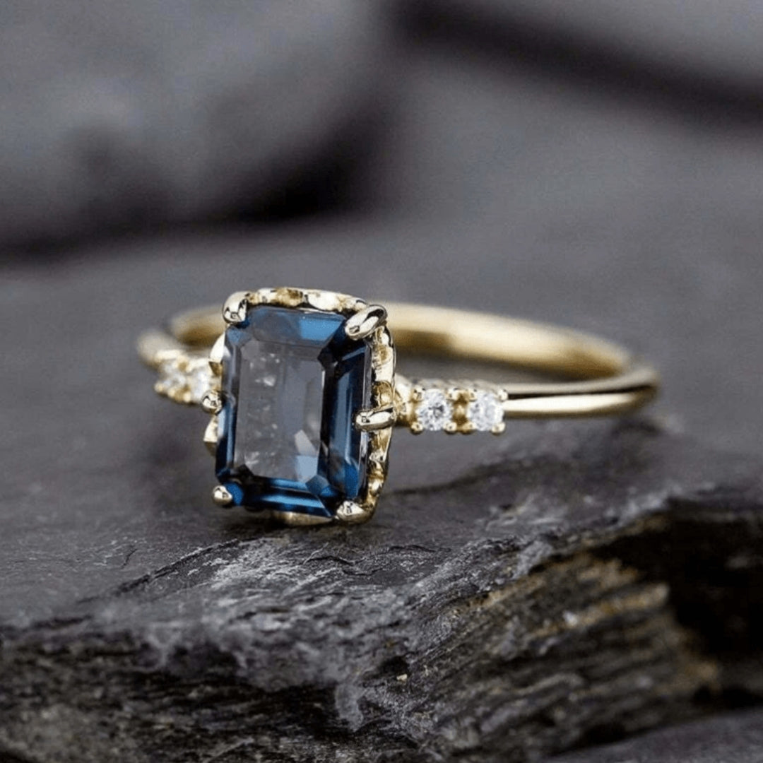 Trendy Blue Crystal Gold Ring