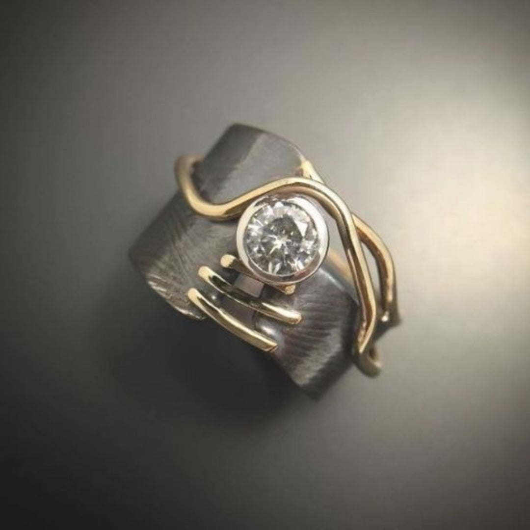 Elegant Dark Silver Zirconia Ring