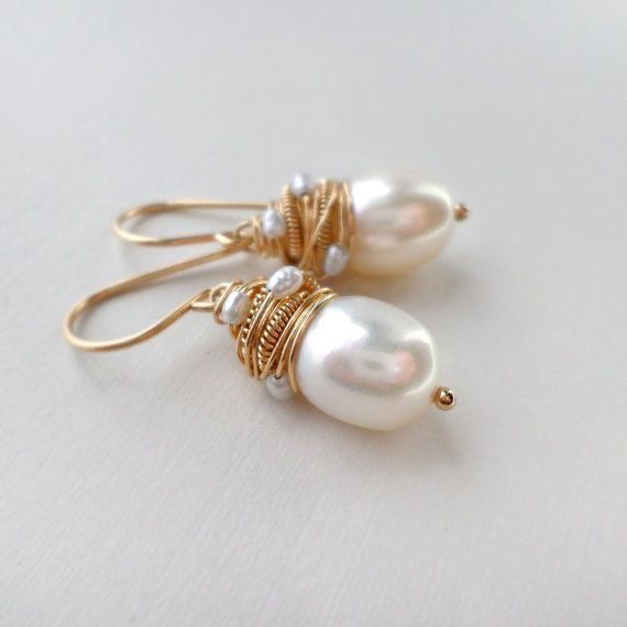 Timeless Pearl Golden Threads Earrings