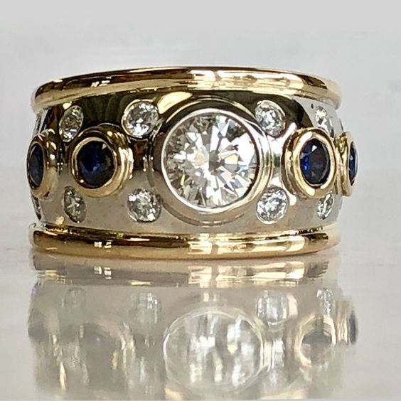 Golden Inlaid Zirconia Ring