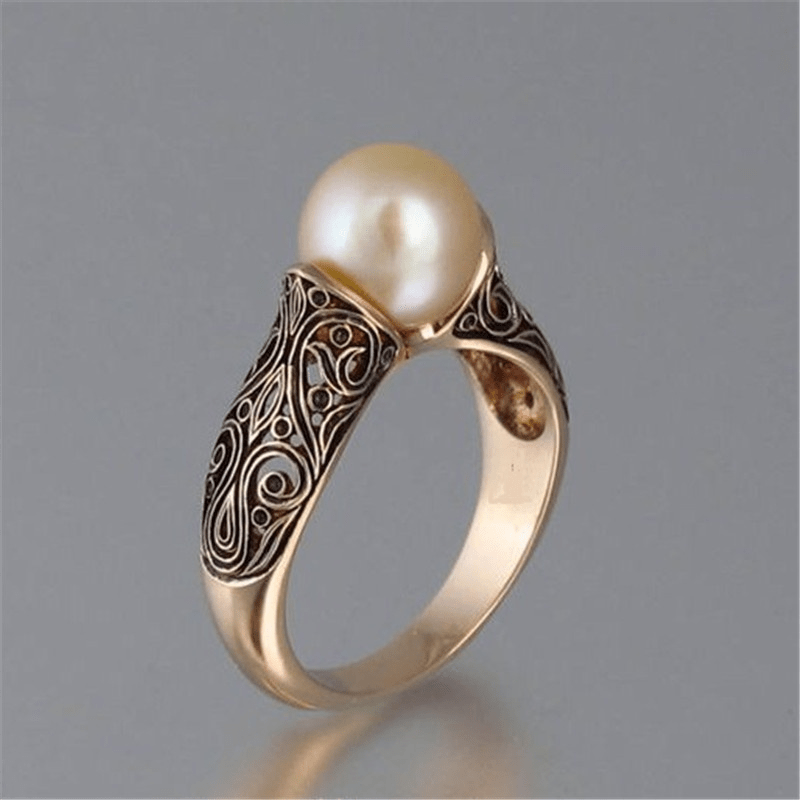 Modern Pearl Golden Ring