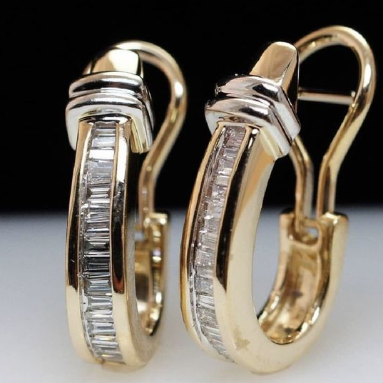 Fashionable Inlaid Crystals Golden Earrings