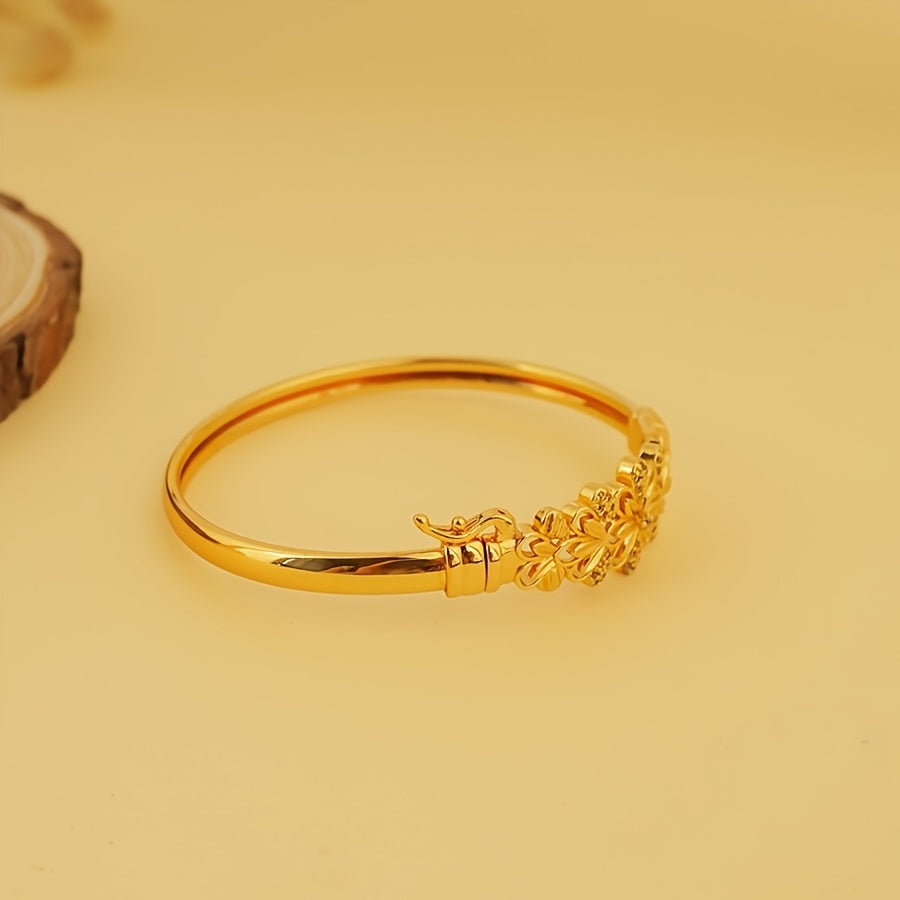 Elegant Classic Hollow Bangle
