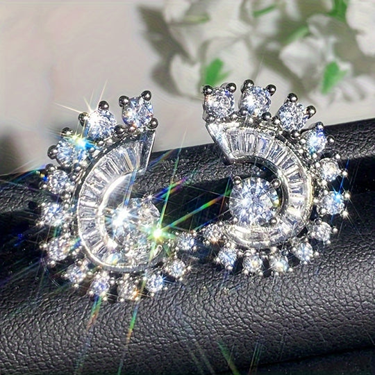 Chic Minimalist Spiral Zirconia Earrings