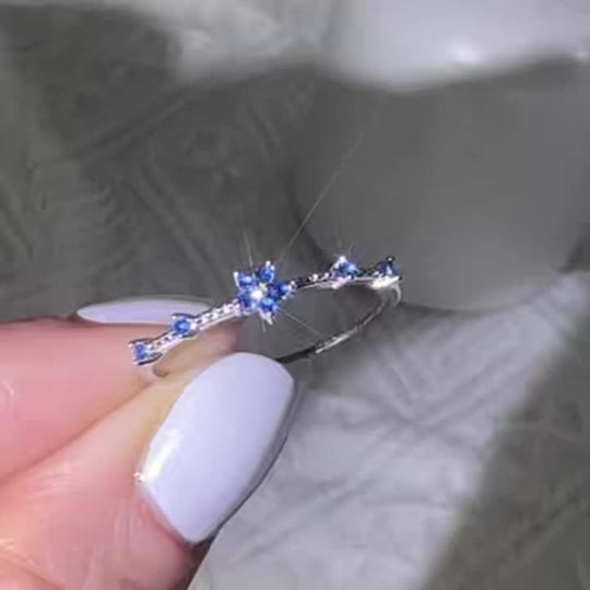Stylish Blue Flower Zirconia Ring