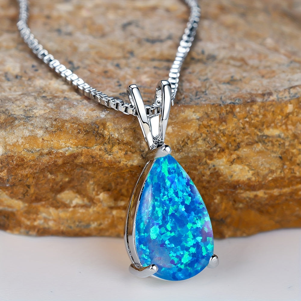 Water Droplet Three-Claw Pendant Necklace