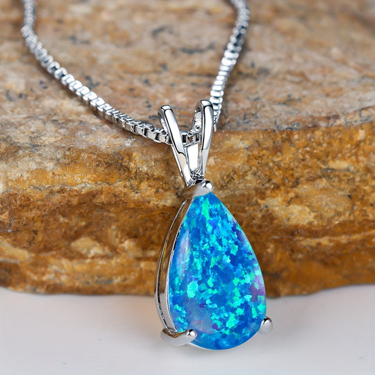 Water Droplet Three-Claw Pendant Necklace