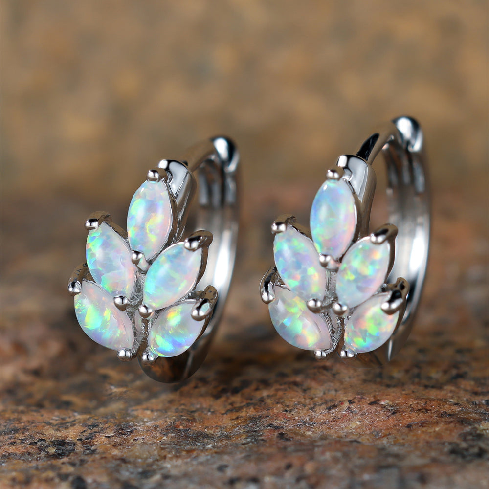 Exquisite Leaf Design Hoop Earrings