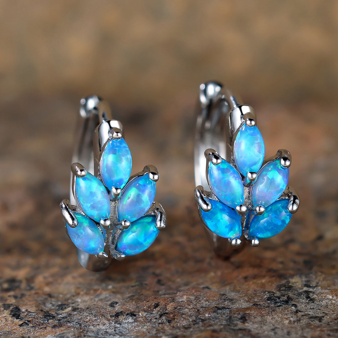 Exquisite Leaf Design Hoop Earrings