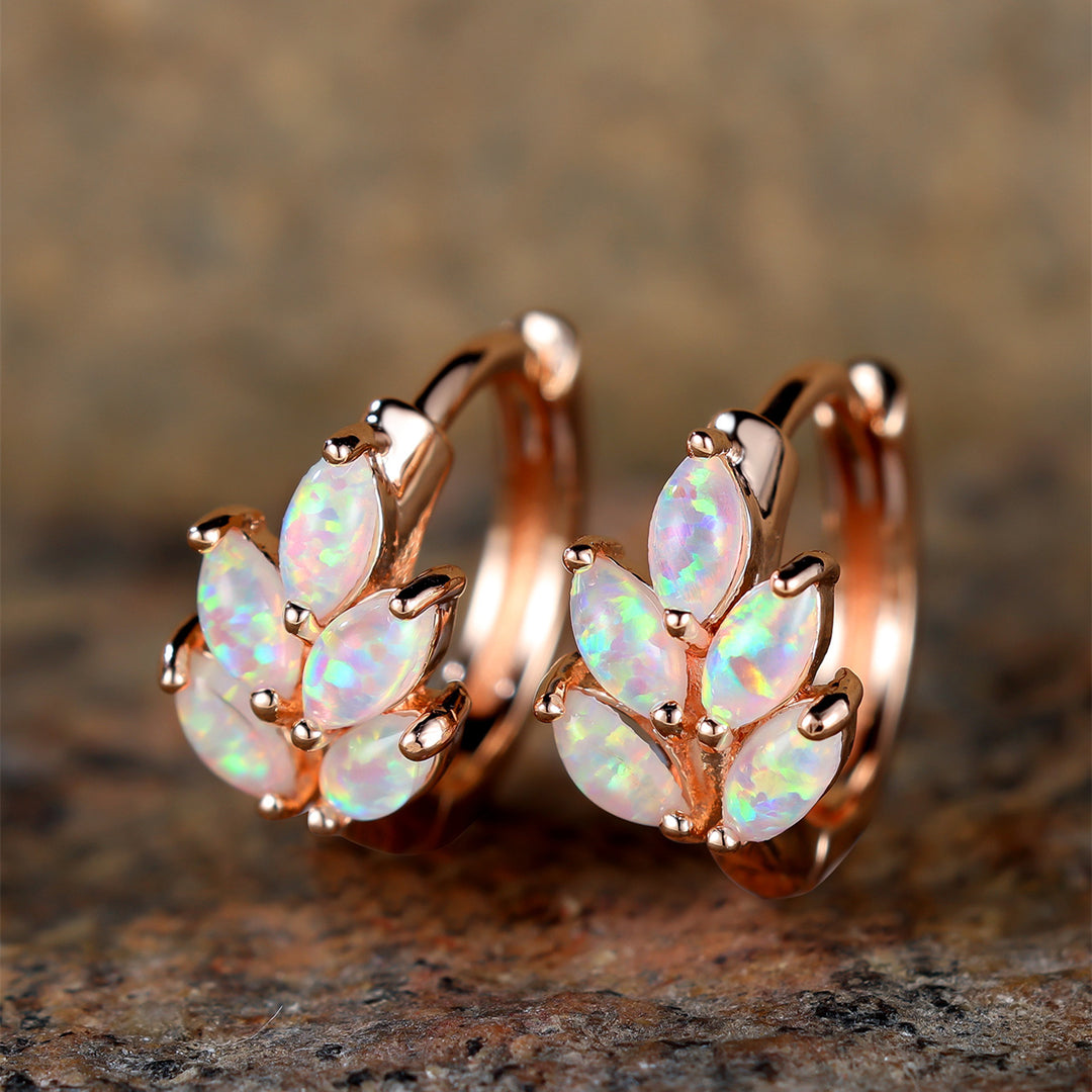 Exquisite Leaf Design Hoop Earrings