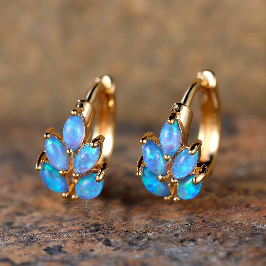 Exquisite Leaf Design Hoop Earrings