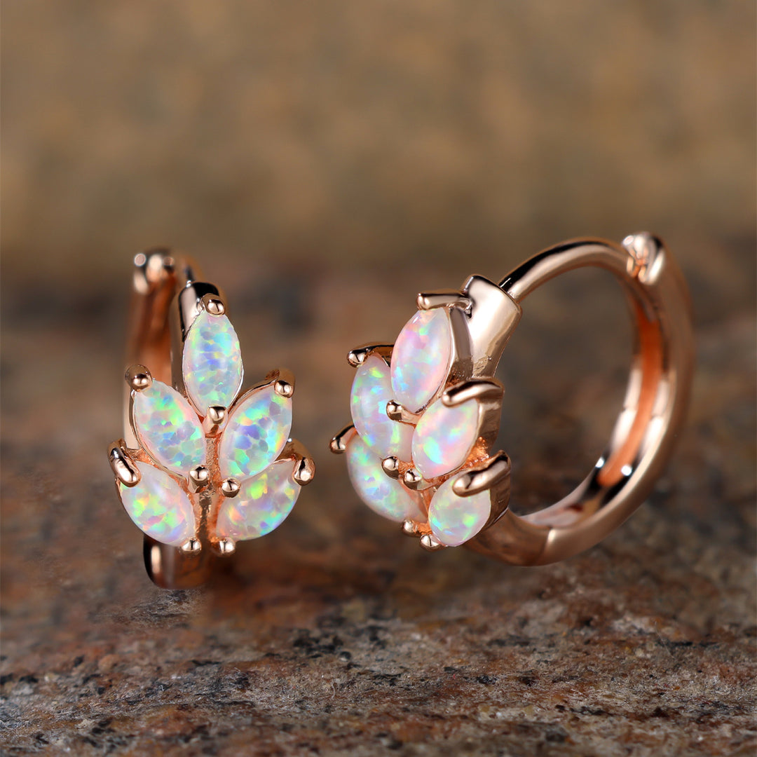Exquisite Leaf Design Hoop Earrings