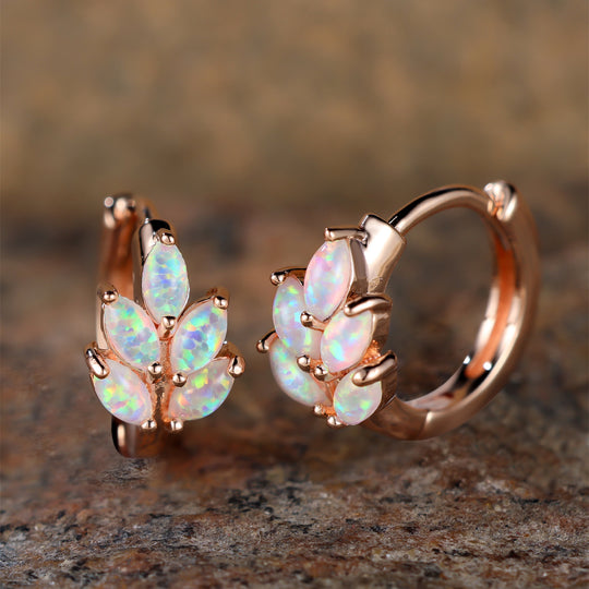 Exquisite Leaf Design Hoop Earrings