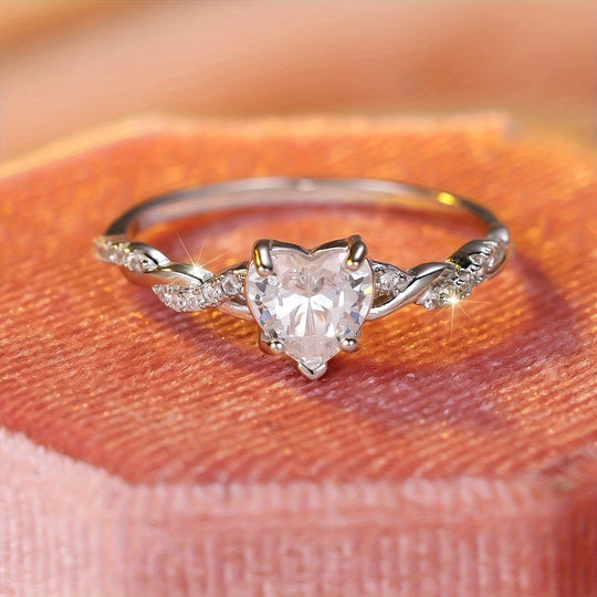Heart Zirconia Twist Ring