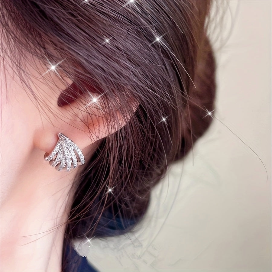 Elegant Claw-Set Zirconia Stud Earrings