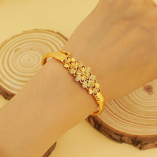 Elegant Classic Hollow Bangle