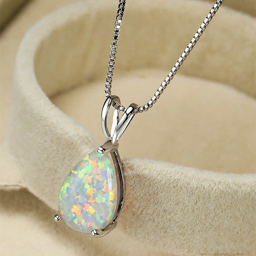 Water Droplet Three-Claw Pendant Necklace