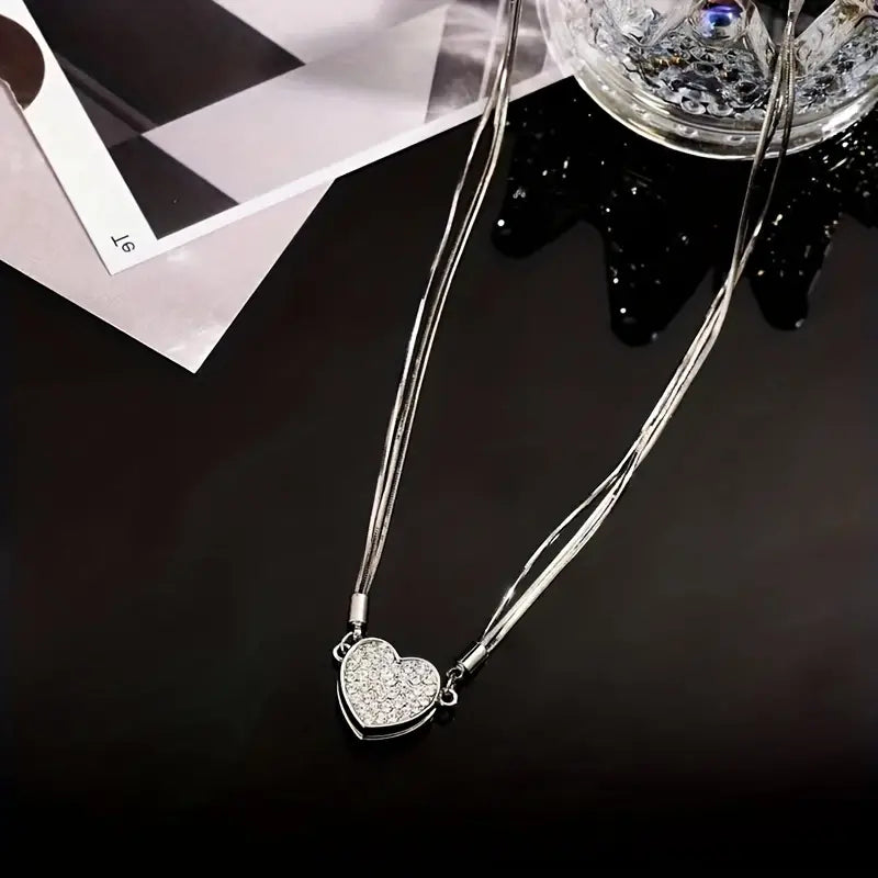 Modern Heart-Shaped Zircon Multilayer Magnet Necklace