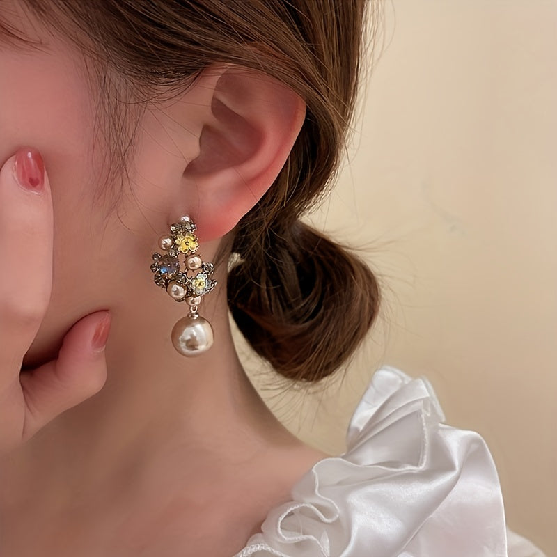 Stylish Floral Dangle Earrings