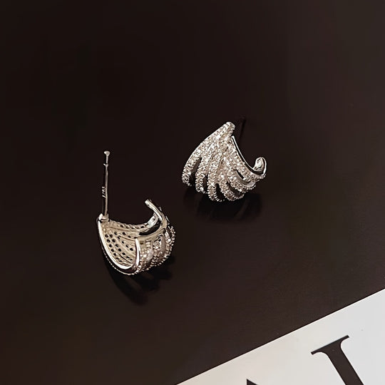 Elegant Claw-Set Zirconia Stud Earrings