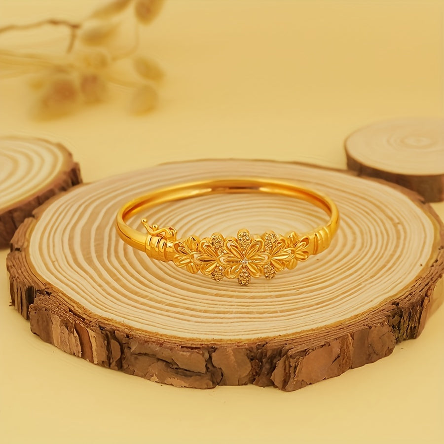 Elegant Classic Hollow Bangle