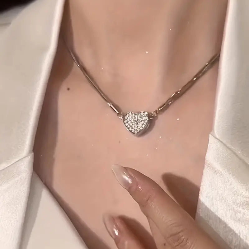 Modern Heart-Shaped Zircon Multilayer Magnet Necklace