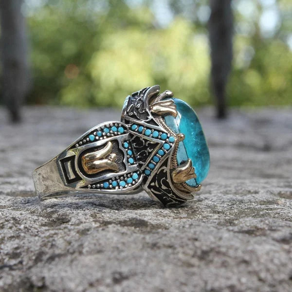 Timeless Sapphire Carving Ring