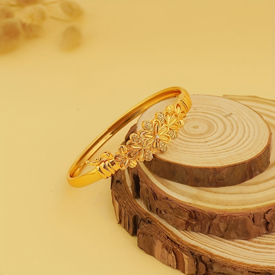 Elegant Classic Hollow Bangle