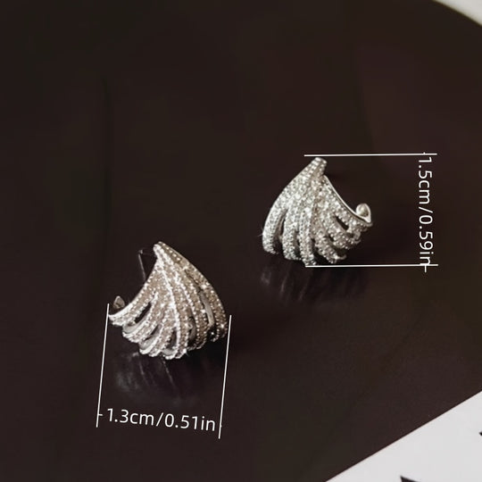 Elegant Claw-Set Zirconia Stud Earrings