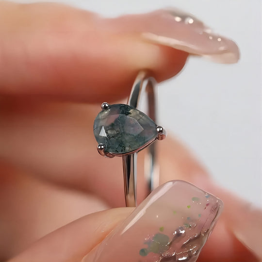Simple Water Drop Green Agate Ring