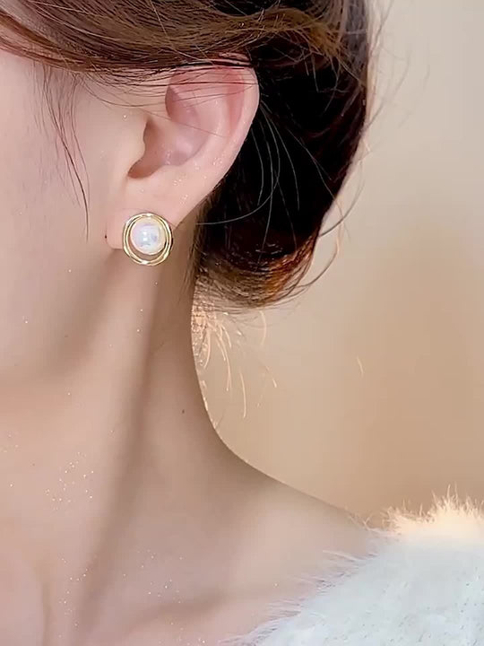 Stylish High-end Women's Fashion Earrings