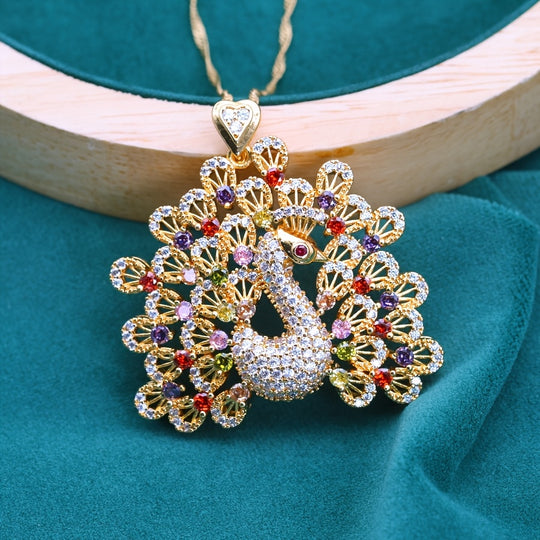 Stylish Peacock-Inspired Pendant Necklace