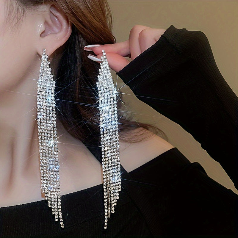 Sparkling Elegant Minimalist Bling Tassel