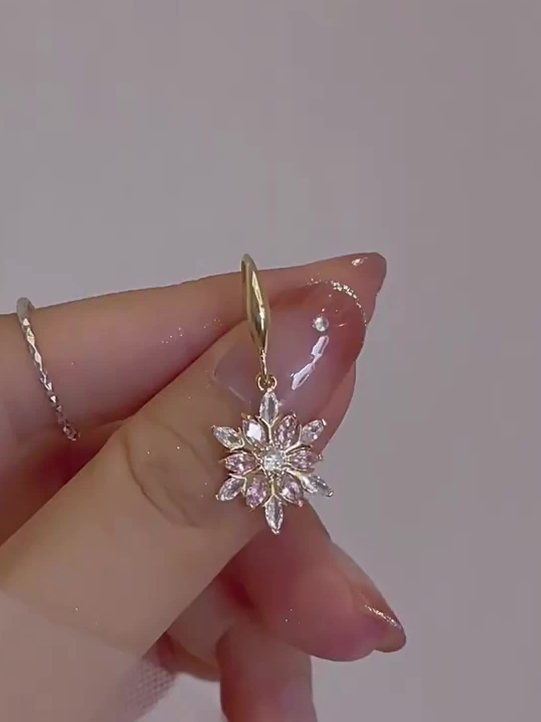 Elegant Snowflake Earrings