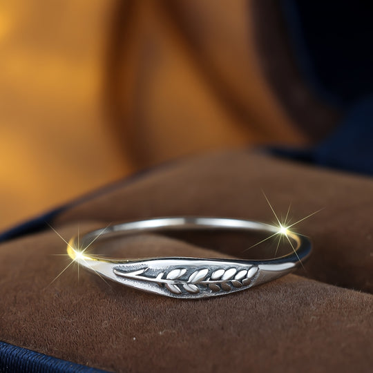 Retro Carved Leaf Ring