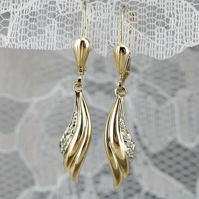 Goldfish Tail Dangle Earrings