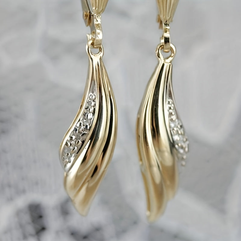 Goldfish Tail Dangle Earrings