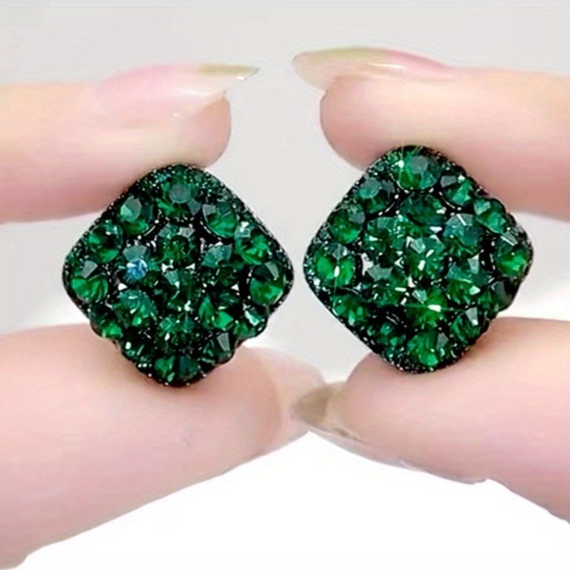 Elegant Diamond-Shaped Earrings