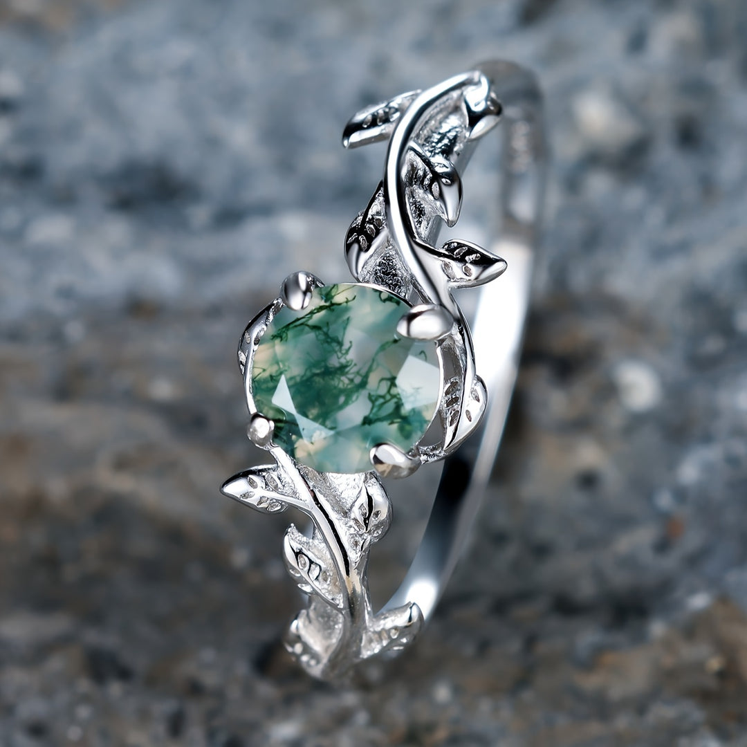 Exquisite Green Agate Leaf Ring