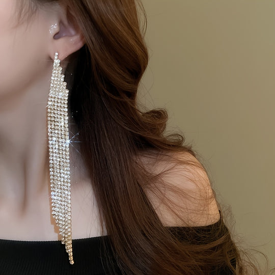 Sparkling Elegant Minimalist Bling Tassel