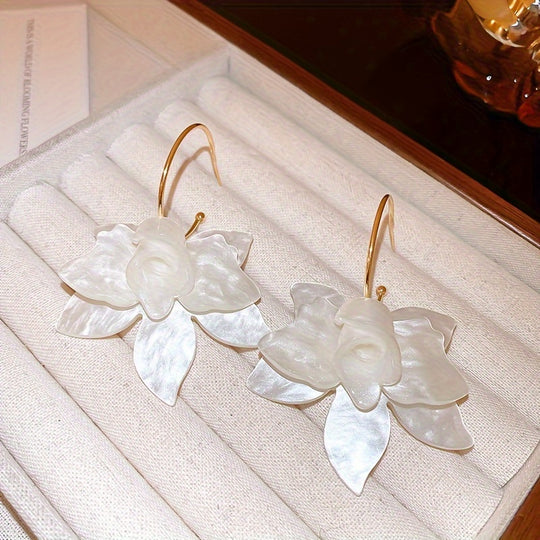 Trendy Resin Flower Dangle Earrings